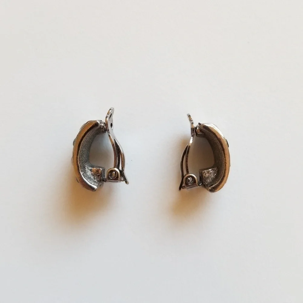 Vintage 1980s Black Crystal Stone Clip-on Earrings